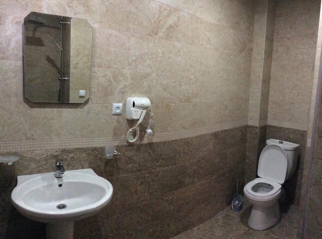 Deluxe Guest House Kvariati Esterno foto