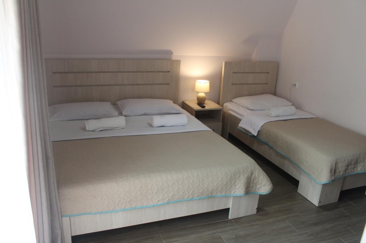 Deluxe Guest House Kvariati Esterno foto