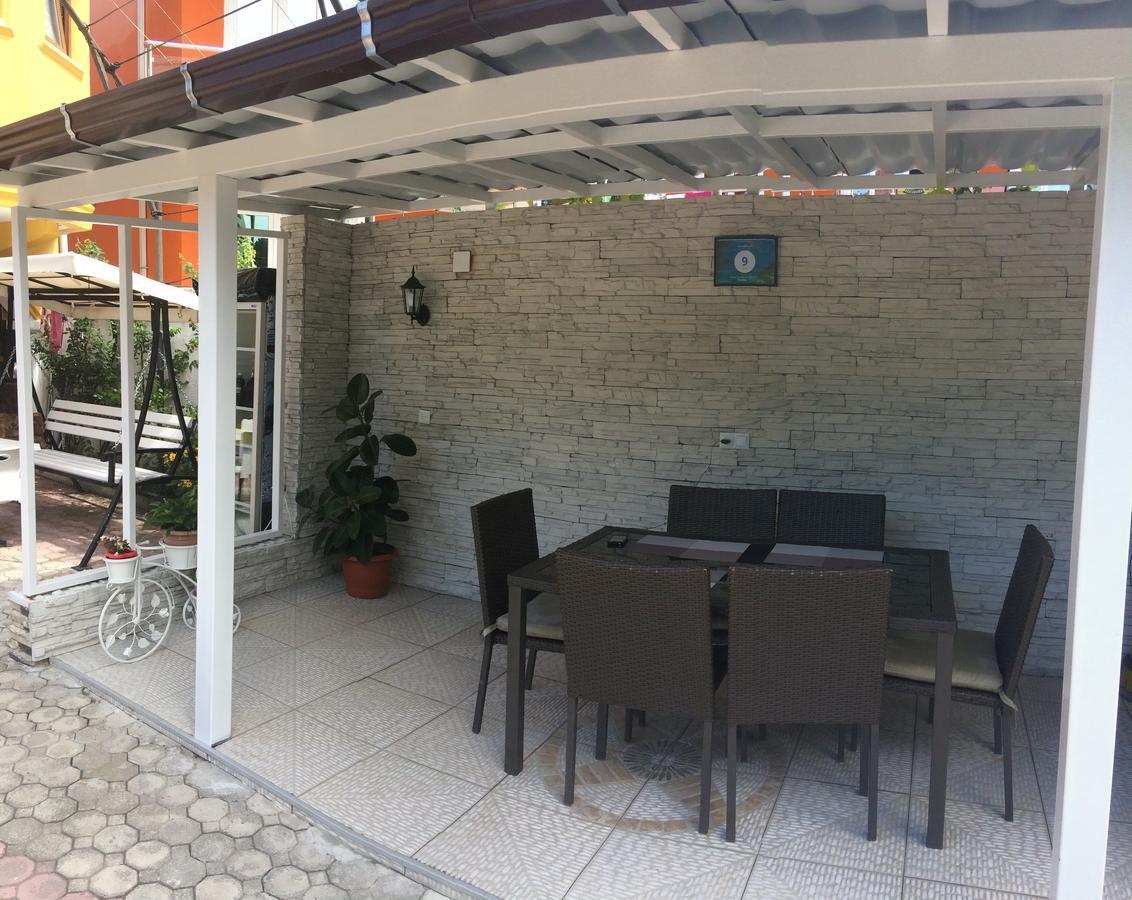 Deluxe Guest House Kvariati Esterno foto
