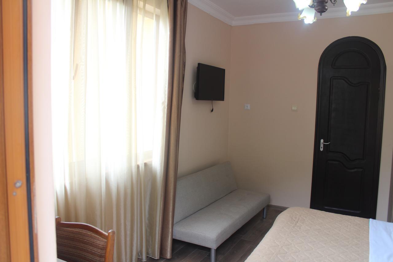 Deluxe Guest House Kvariati Esterno foto