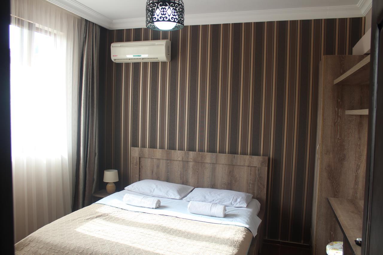 Deluxe Guest House Kvariati Esterno foto
