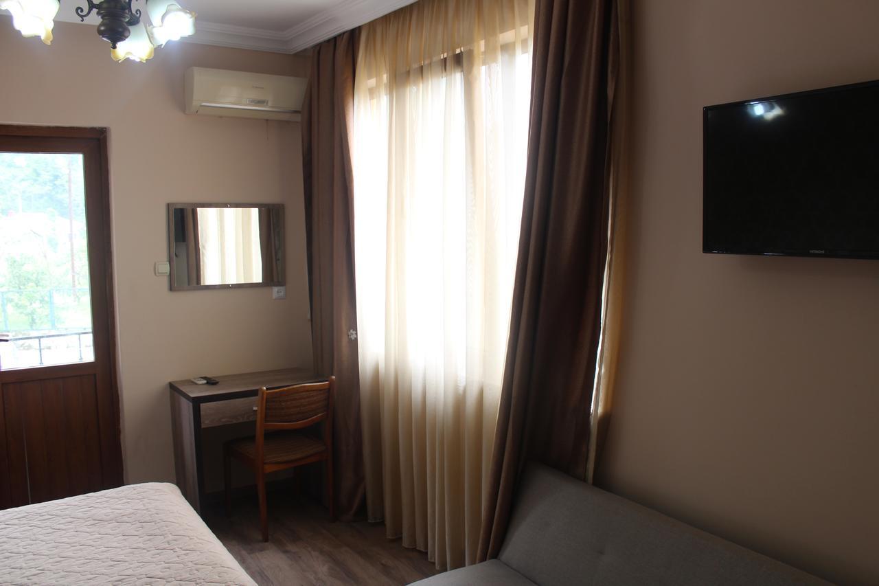 Deluxe Guest House Kvariati Esterno foto