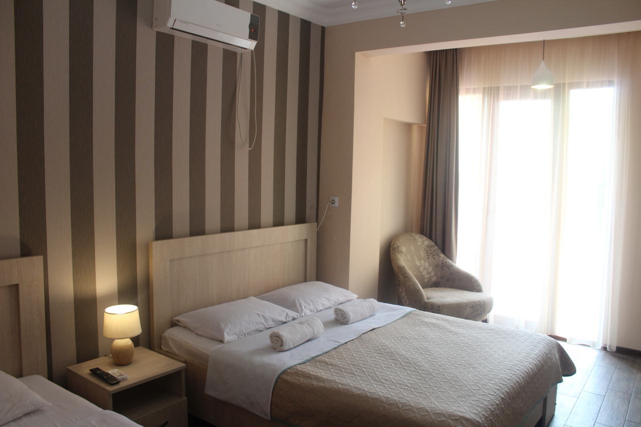 Deluxe Guest House Kvariati Esterno foto