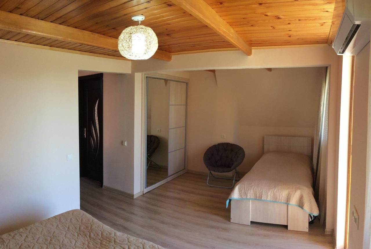 Deluxe Guest House Kvariati Esterno foto