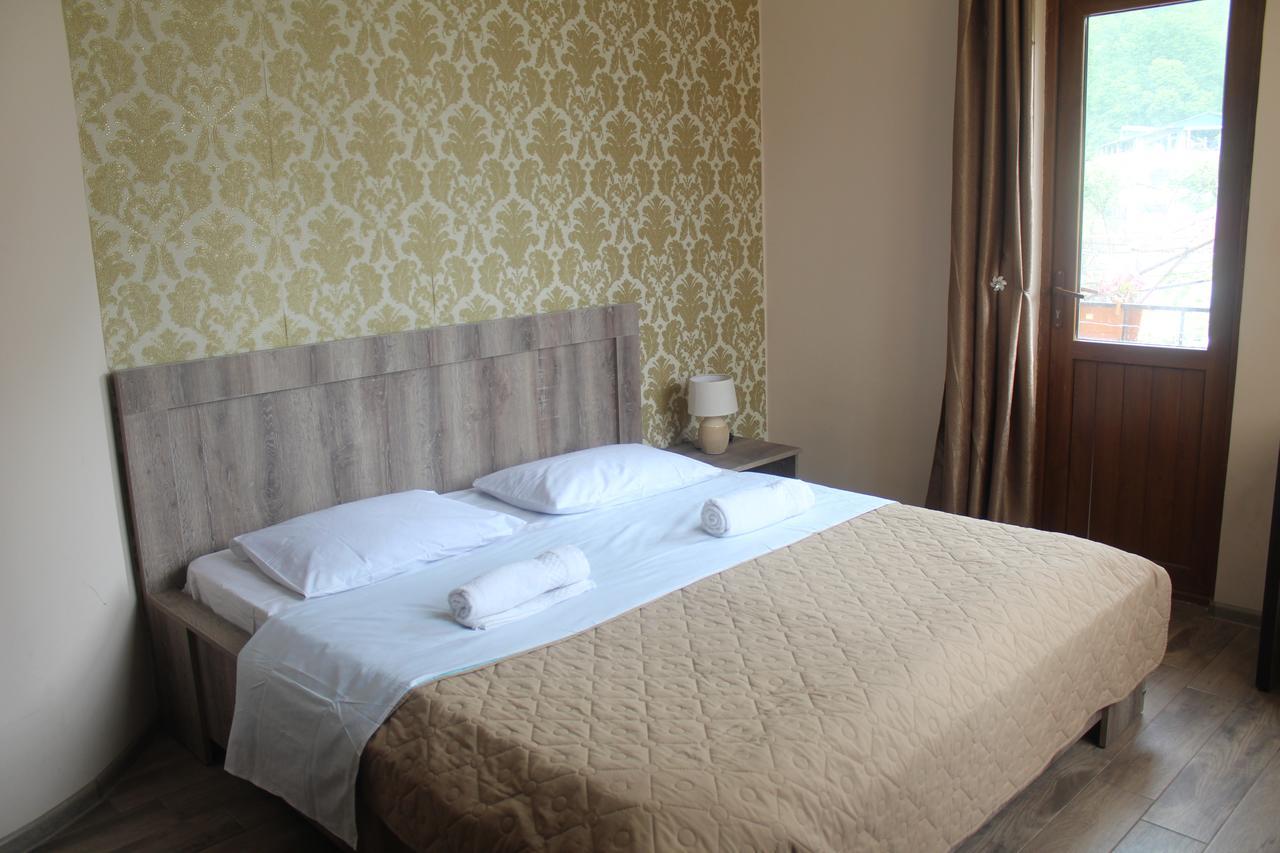 Deluxe Guest House Kvariati Esterno foto