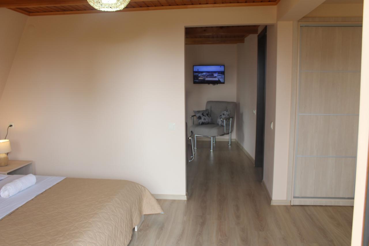 Deluxe Guest House Kvariati Esterno foto