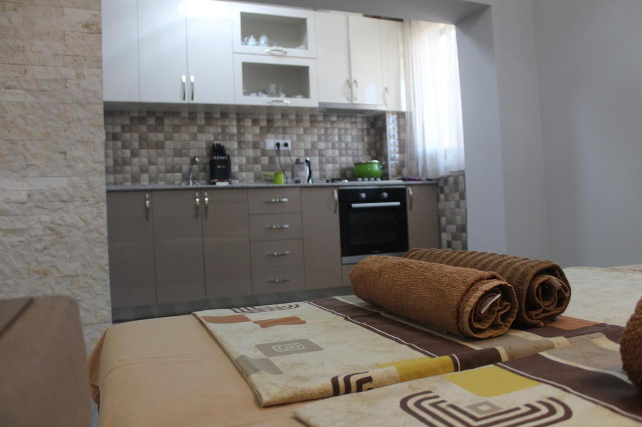 Deluxe Guest House Kvariati Esterno foto